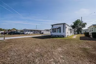 37228 Eileen Ave, Zephyrhills, FL 33542 - Photo 2