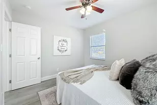 6532 30th St N, Saint Petersburg, FL 33702 - Photo 24