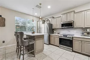 10144 Arbor Run Dr, Tampa, FL 33647 - Photo 10