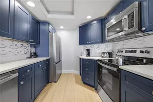 1310 Gulf Blvd, Clearwater Beach, FL 33767 - Photo 8