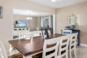 560 Baywood Dr S, Dunedin, FL 34698 - Photo 10