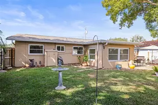 1215 Lazy Lake Rd E, Dunedin, FL 34698 - Photo 28