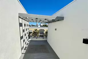 176 8th St N, Saint Petersburg, FL 33701 - Photo 12