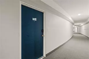 3315 58th Ave S, Saint Petersburg, FL 33712 - Photo 4