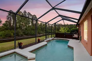 31241 Kirkshire Ct, Wesley Chapel, FL 33543 - Photo 2