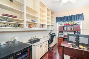909 Regal Manor Way, Sun City Center, FL 33573 - Photo 20