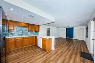 4050 4th St N, Saint Petersburg, FL 33703 - Photo 12