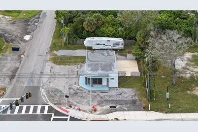 1201 N Pinellas Avenue, Tarpon Springs, FL 34689 - Photo 8