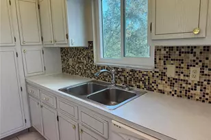 8454 111th St, Seminole, FL 33772 - Photo 6