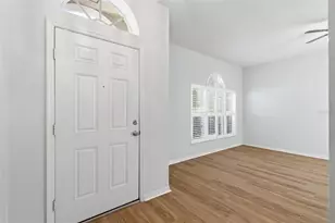 10232 Grant Creek Dr, Tampa, FL 33647 - Photo 2