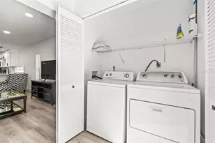 2101 Cordova Green, Seminole, FL 33777 - Photo 18