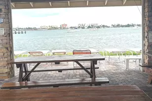 4725 Cove Cir, Saint Petersburg, FL 33708 - Photo 70