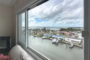 4725 Cove Cir, Saint Petersburg, FL 33708 - Photo 20