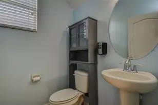 11656 Lake Blvd, New Port Richey, FL 34655 - Photo 18