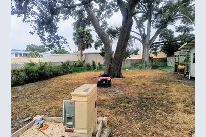 5457 59th Street N, Saint Petersburg, FL 33701 - Photo 18