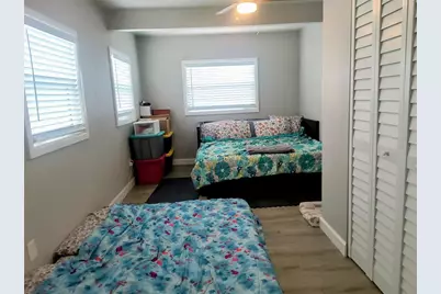 5457 59th Street N, Saint Petersburg, FL 33701 - Photo 16