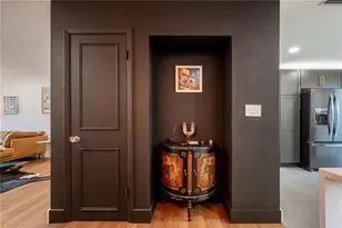 1097 Eden Isle Blvd NE, Saint Petersburg, FL 33704 - Photo 10