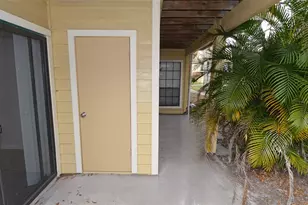 8641 Fancy Finch Dr, Tampa, FL 33614 - Photo 42