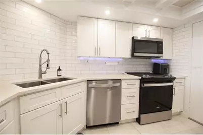 7400 Sun Island Drive S #610, South Pasadena, FL 33707 - Photo 8