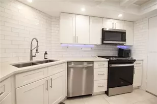 7400 Sun Island Dr S, South Pasadena, FL 33707 - Photo 8