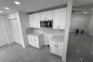 10912 Brightside Dr, Tampa, FL 33624 - Photo 4