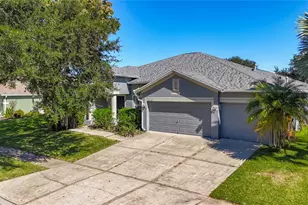 16158 Bridgepark Dr, Lithia, FL 33547 - Photo 2