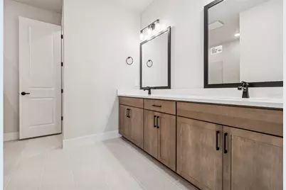 2825 Marrakesh Lane, Sarasota, FL 34234 - Photo 22