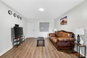 [Address not provided], Tampa, FL 33609 - Photo 18