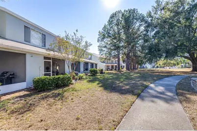 2477 Lake Woodberry Circle, Brandon, FL 33510 - Photo 32
