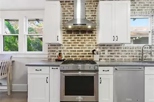 540 9th Ave N, Saint Petersburg, FL 33701 - Photo 18