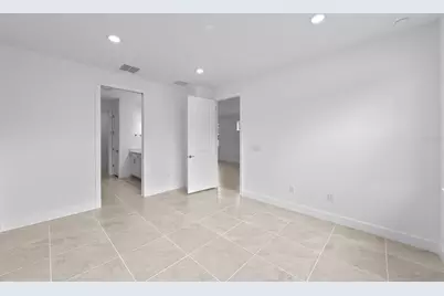 1604 Tavira Place, Englewood, FL 34223 - Photo 14