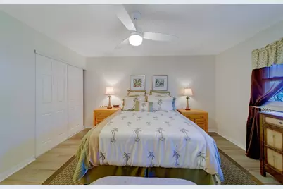13827 Mission Oaks Boulevard, Seminole, FL 33776 - Photo 16