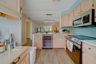 13827 Mission Oaks Blvd, Seminole, FL 33776 - Photo 8