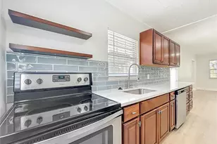 3910 Orange Ave, Coleman, FL 33521 - Photo 14