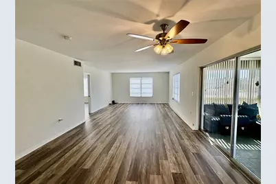 147 Bluff View #110, Belleair Bluffs, FL 33770 - Photo 6
