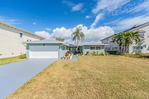 11305 5th St E, Treasure Island, FL 33706 - Photo 36