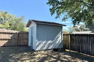 5001 Whiteway Dr, Tampa, FL 33617 - Photo 26