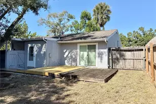 5001 Whiteway Dr, Tampa, FL 33617 - Photo 24