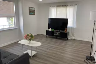 3950 45th Ave N, Saint Petersburg, FL 33714 - Photo 12