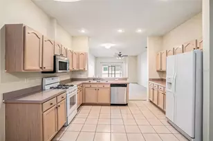 1837 Ravenridge St, Wesley Chapel, FL 33543 - Photo 6