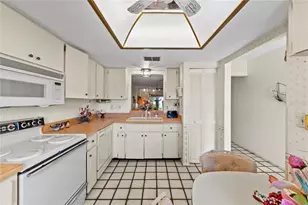 3420 Stonehaven Ct E, Palm Harbor, FL 34684 - Photo 20