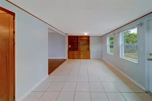 810 2nd Ave NW, Largo, FL 33770 - Photo 12