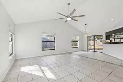 3225 Pine Club Drive, Plant City, FL 33566 - Photo 8