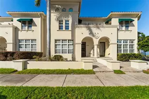 2555 W Platt St, Tampa, FL 33609 - Photo 2