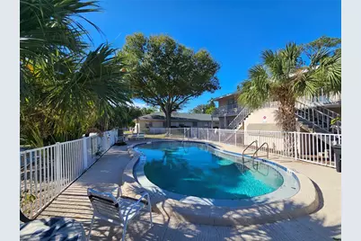 221 NW Jefferson Circle N #20, Saint Petersburg, FL 33702 - Photo 12