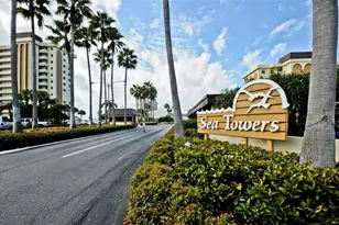 4550 Cove Cir, Saint Petersburg, FL 33708 - Photo 2