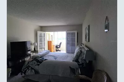 4550 Cove Circle #404, Saint Petersburg, FL 33708 - Photo 12