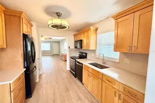 5725 12th Ave N, Saint Petersburg, FL 33710 - Photo 10