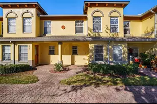 3869 Island Way, Saint Petersburg, FL 33705 - Photo 1
