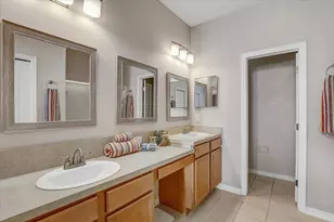 31034 Whitlock Dr, Wesley Chapel, FL 33543 - Photo 22